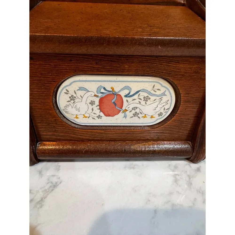 Good Wood International recipe catchall wooden box w/Marmalade goose apple tile
